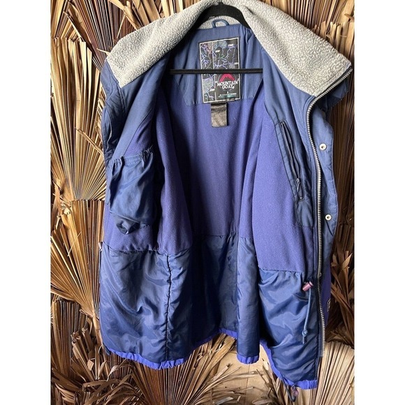 Vintage Mountain Goat Puffer Jacket Coat Blue size Medium - Picture 7 of 8